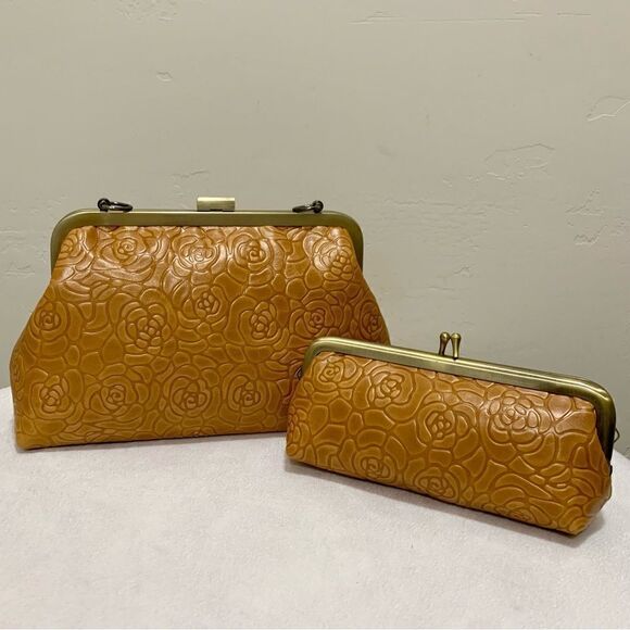 Embossed Rose Handmade Cowhide Leather Push-lock Handbag Includes Small Clutch - Picture 3 of 16